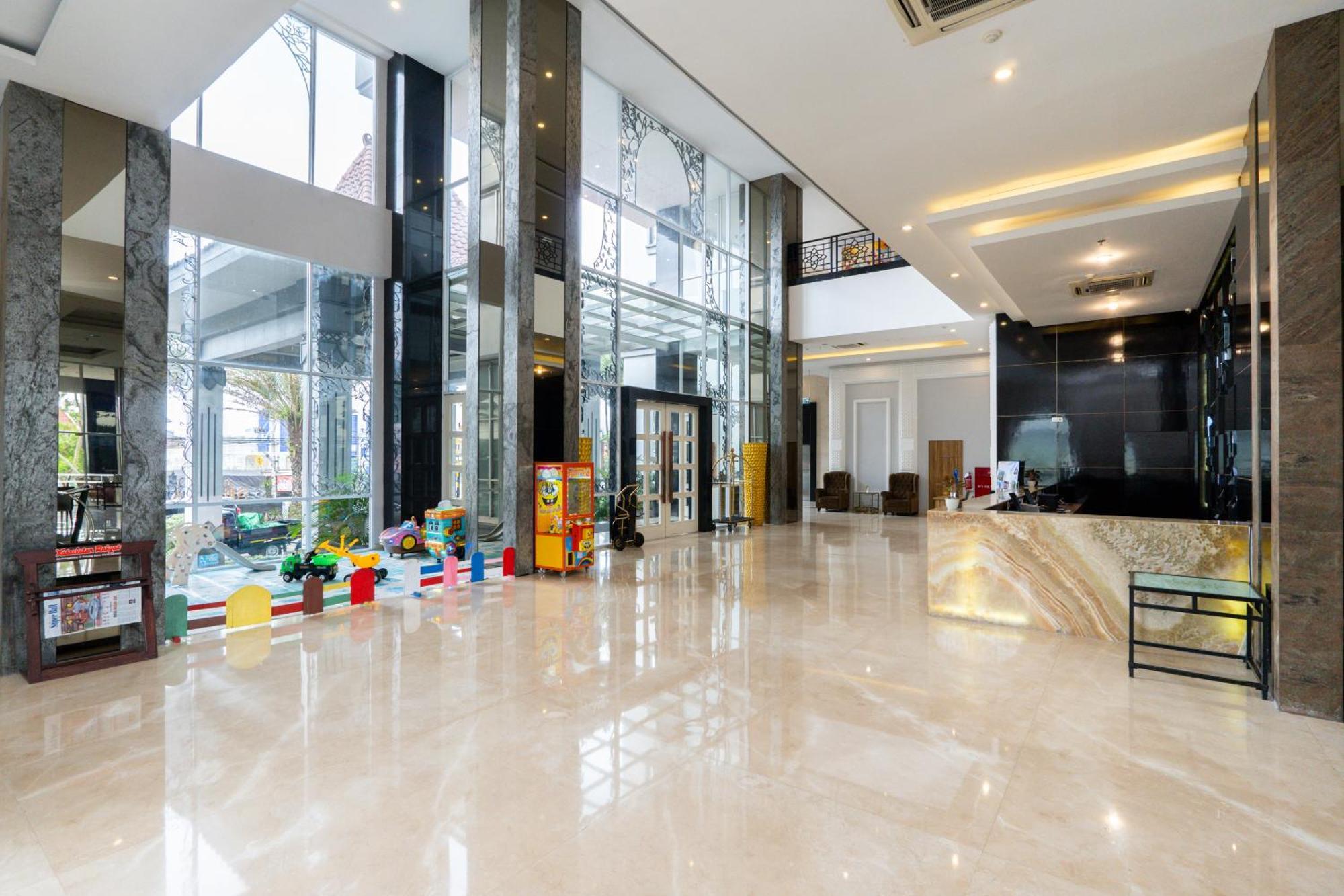 Grand Serela Yogyakarta Exterior foto
